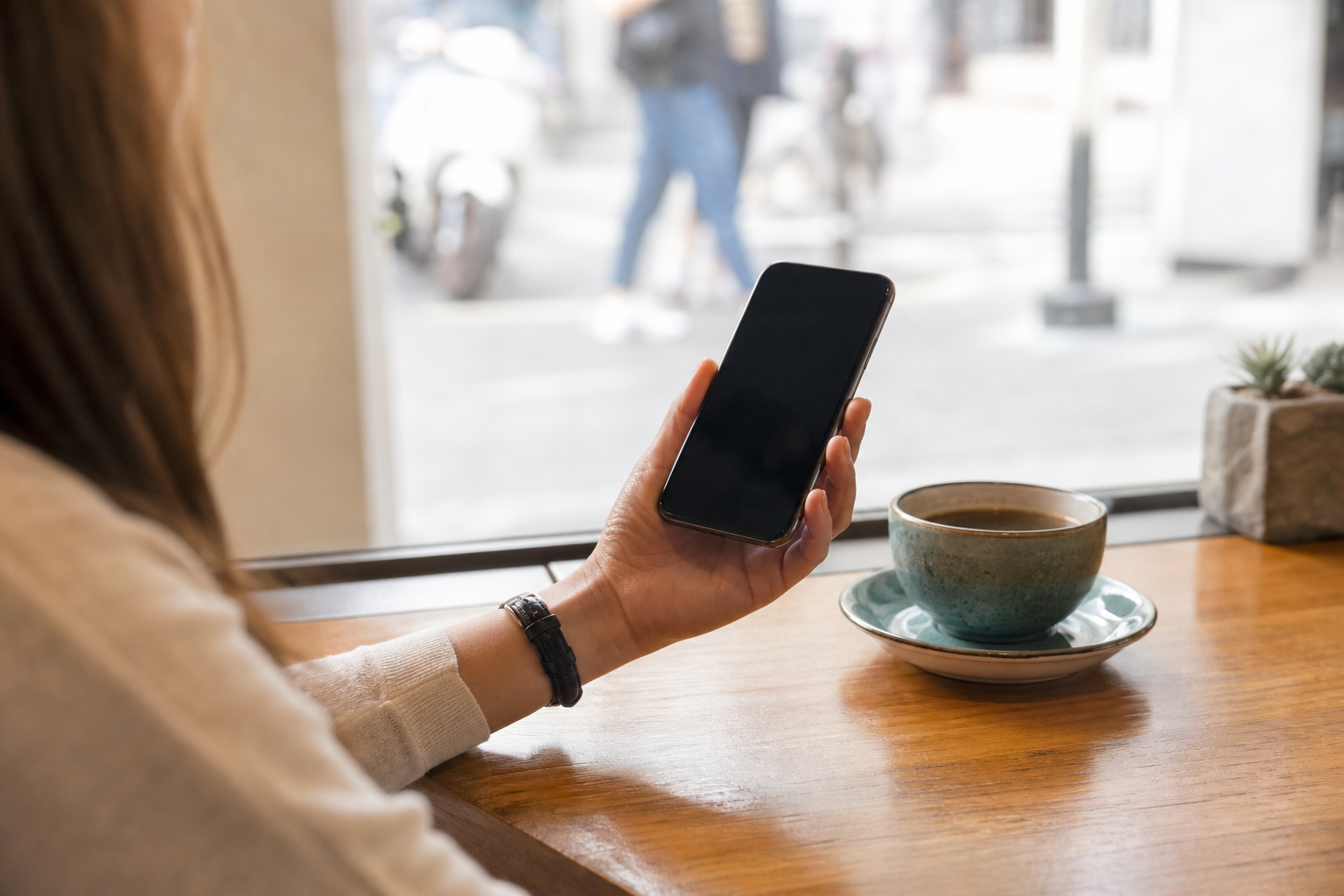 Скачать бесплатный VPN на Android, если чат в Telegram крутит кольцо